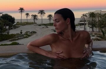 Vittoria Ceretti Posts Topless Vacation Photos