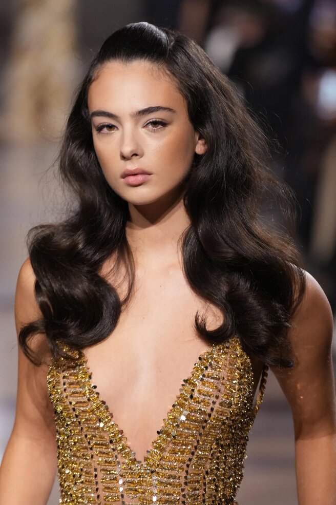 Дева Кассель