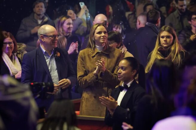 Князь Альбер II, княгиня Шарлен и Камилла Готтлиб