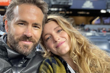 Blake Lively and Ryan Reynolds went to the stadium (and made fun of each other again)