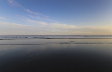 Wild Pacific coastline at Long Beach near Tofino on Vancouver Island