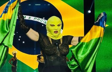 Madonna gave the biggest concert of her career, performing in front of 1.6 million people on Copacabana Beach