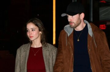 Chris Evans and his wife Alba Baptista came out