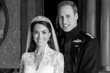 Prince William and Kate Middleton published their portrait on the occasion of their wedding anniversary and scared everyone