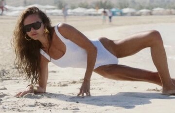 "The girl has anorexia." Stesha Malikova posed in a swimsuit amid body criticism.