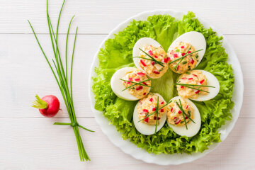 Stuffed eggs for Easter: TOP 3 healthy recipes