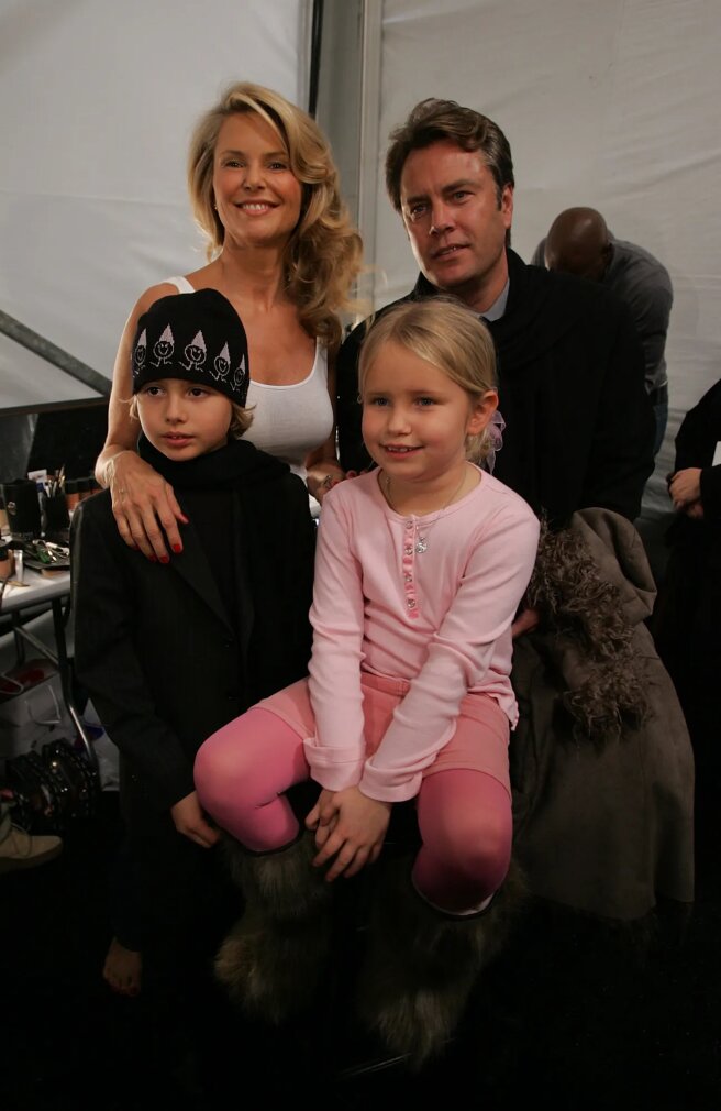 Кристи Бринкли с мужем Питером Хэлси Куком и детьми