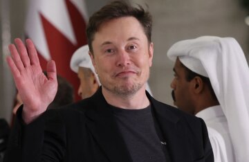 "More than anyone in history." Elon Musk paid a record $10 billion in taxes this year.