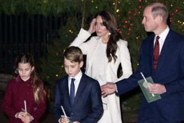 Kate Middleton and Prince William and their children attended a Christmas concert, Prince Louis once again attracted all the attention