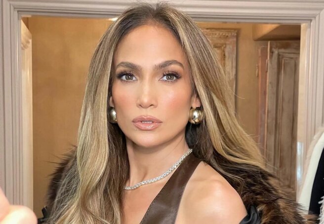 Jennifer Lopez is looking for a new home amid rumors of problems in her marriage with Ben Affleck