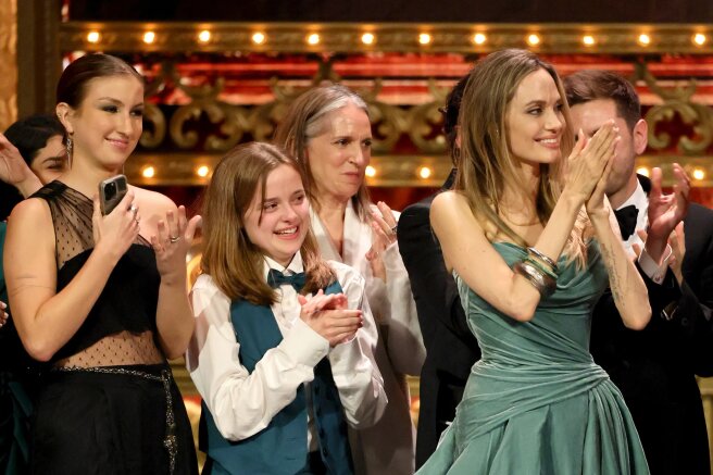 Анджелина Джоли с дочерью Вивьен/Фото: Theo Wargo/Getty Images for Tony Awards Productions