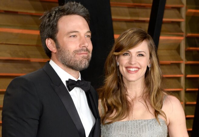 'Feels like a third wheel': Jennifer Garner's boyfriend is unhappy with her growing relationship with Ben Affleck following his divorce from Jennifer Lopez