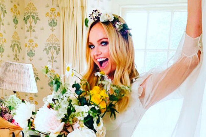 Still over the moon: Emma Bunton shared a new photo from the wedding