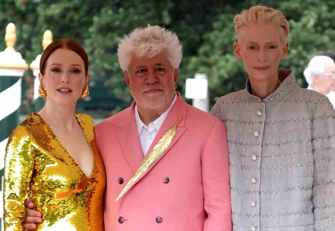 Tilda Swinton, Julianne Moore, Isabelle Huppert and Stella Maxwell at the premiere of Pedro Almodovar's film in Venice