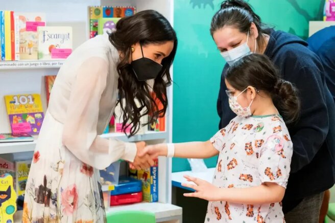 Меган Маркл навещает пациентов в детской больнице/Фото: Childrens Hospital Los Angeles