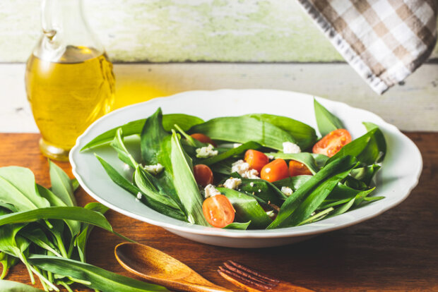 Wild cherry, tomato and feta salad