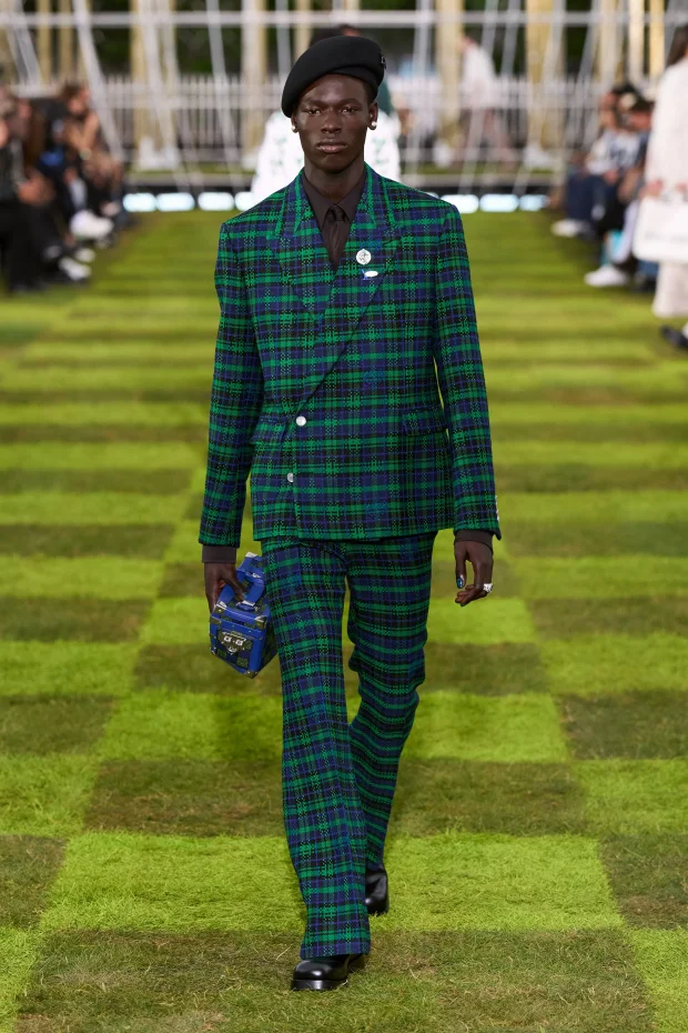 Louis Vuitton весна-лето — 2025/Фото: Isidore Montag/Gorunway