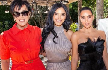 Lauren Sanchez, Kim Kardashian, Kris Jenner and Miranda Kerr at a social dinner