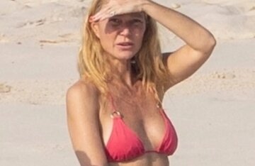 51-year-old Gwyneth Paltrow relaxes on the beach in Mexico
