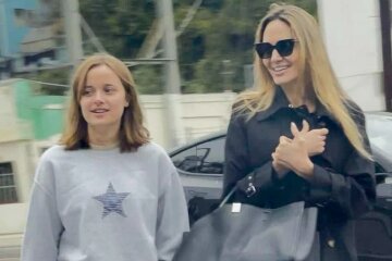 Angelina Jolie Spotted Shopping With Youngest Daughter