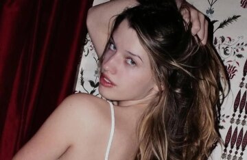 Milla Jovovich's 18-year-old daughter shared new photos.