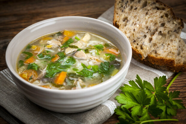 Sorrel, cabbage and meat soup