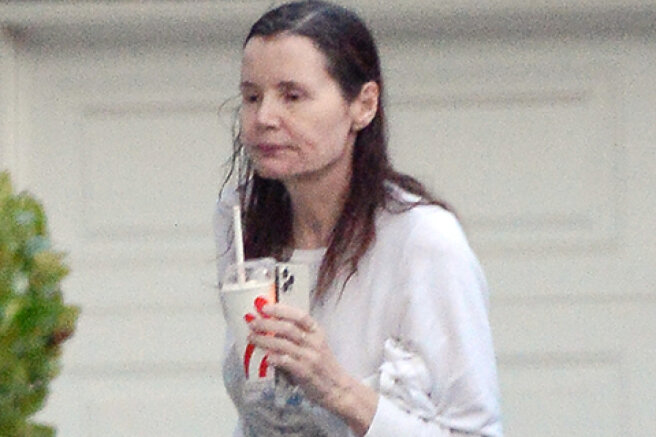 Barefoot and completely unrecognizable: the network is discussing new pictures of Geena Davis