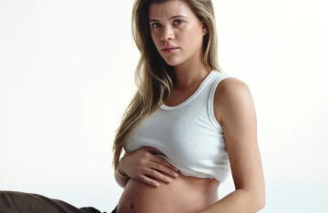 Sofia Richie is expecting her first child