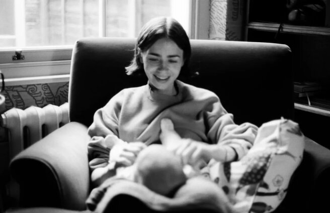 Лили Коллинз