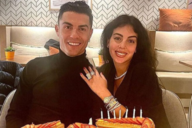 Georgina Rodriguez gave Cristiano Ronaldo a car for his birthday