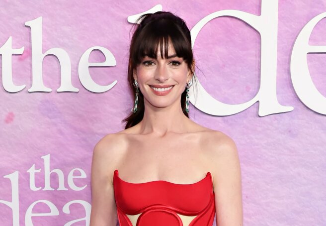 Anne Hathaway attended the premiere of the film "A Thought of You" in New York and spoke about how she chose sobriety for the sake of her son