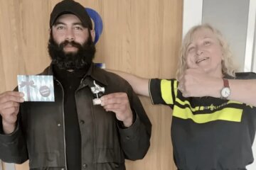 A crowdfunding platform raised 34,000 euros for a homeless man who found a wallet with money and took it to the police