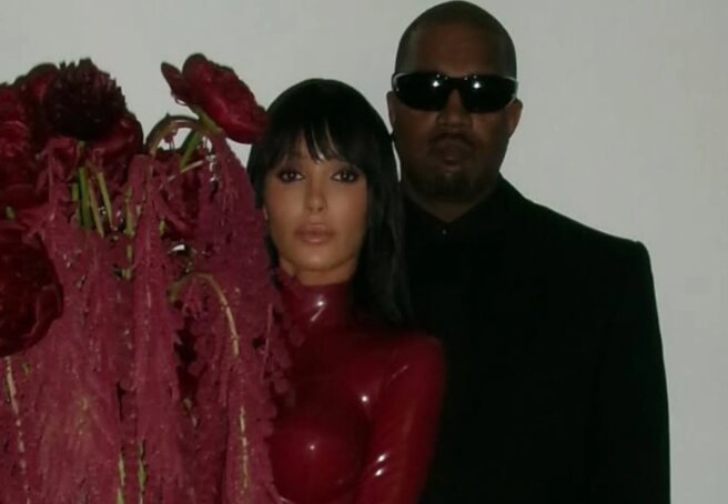 Bianca Censori performed in a latex suit in Seoul.