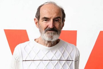 Artist Erik Bulatov has died.