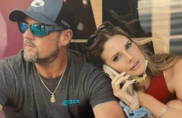 "Warmed my heart." Lana Del Rey's husband publicly declared his love for her and shared an archived photo.