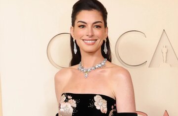 Leonardo DiCaprio, Timothée Chalamet, Kirsten Dunst, Anne Hathaway, and Jacob Elordi on the red carpet at the 2026 Oscars.