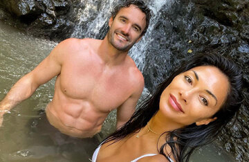 Beach romance and unity with nature: Nicole Scherzinger on vacation with her lover Tom Evans in Hawaii