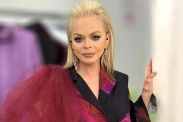 The buyer of Larisa Dolina's apartment lost her lawsuit again and was left without money.