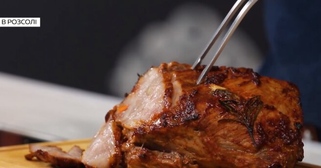 What to cook for Easter: the recipe for the perfect pork from Grigory Herman