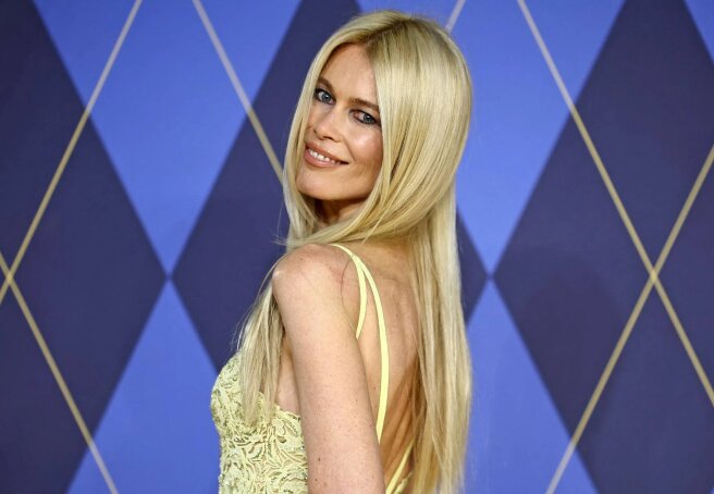 Claudia Schiffer came out with her husband and cat