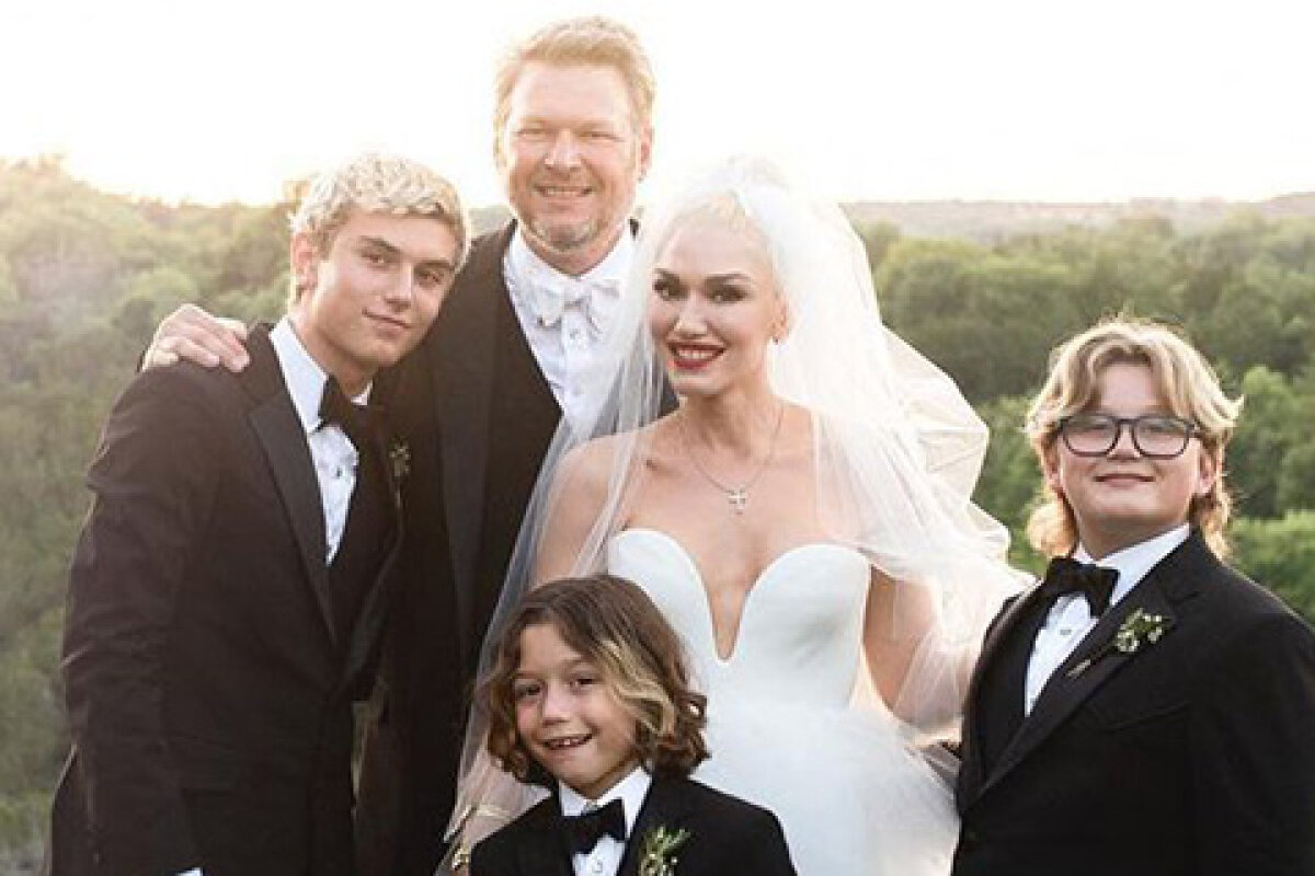 Gwen Stefani has published new pictures from the wedding with Blake