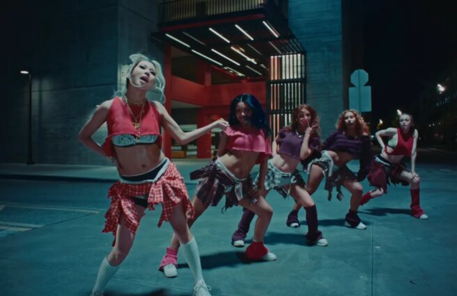 Шайло Джоли в клипе