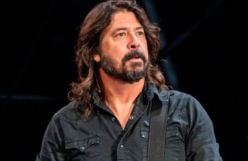 Dave Grohl Reveals He Had a Daughter Out of Wedlock