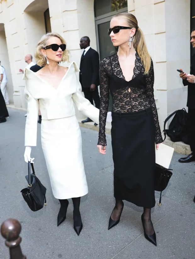 Наоми Уоттс с сыном/Фото: Arnold Jerocki/Getty Images for Balenciaga