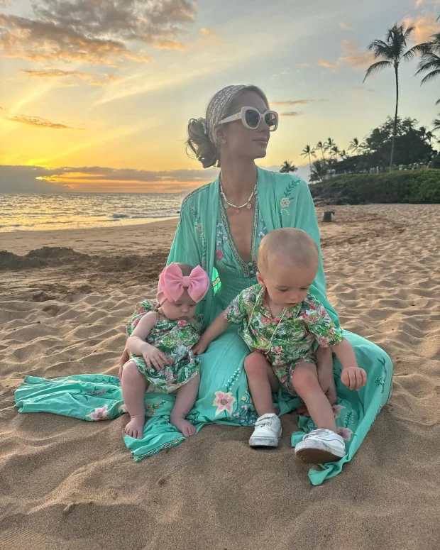 Пэрис Хилтон с детьми/Фото: parishilton/Instagram*