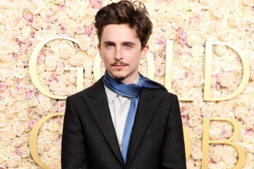 Timothée Chalamet hits the red carpet at the 2025 Golden Globes