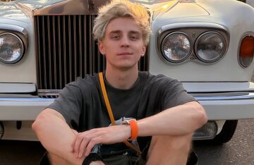 The richest Russian YouTube blogger Vlad Bumaga is wanted by bailiffs