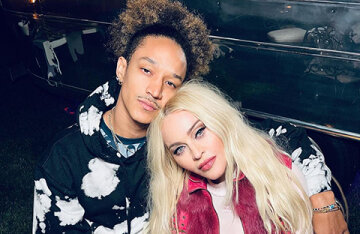 Madonna has published new photos with boyfriend Ahlamalik Williams and children