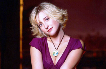 The star of the TV series "Secrets of Smallville" Allison Mack received three years in prison for recruiting sex slaves