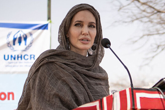 Angelina Jolie visited a refugee camp in Burkina Faso